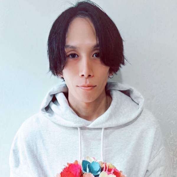 hair+resort lagoon【ヘアリゾートラグーン】のスタッフ紹介。大竹 耕平