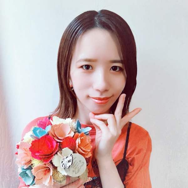 hair+resort bouquet【ヘアリゾートブーケ】のスタッフ紹介。村藤 利菜