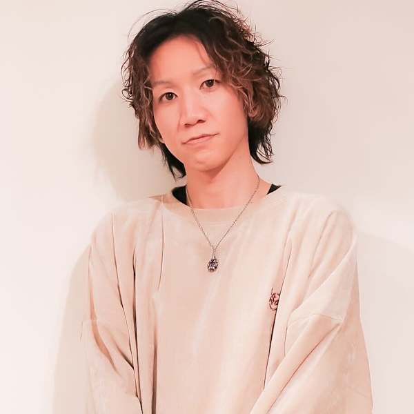 iro I hair【イロアイヘアー】のスタッフ紹介。加藤 佑二