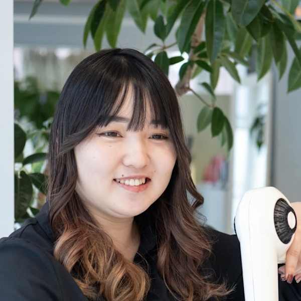Kraemer Paris 福岡【クラメールパリ フクオカ】のスタッフ紹介。中ノ森 理紗
