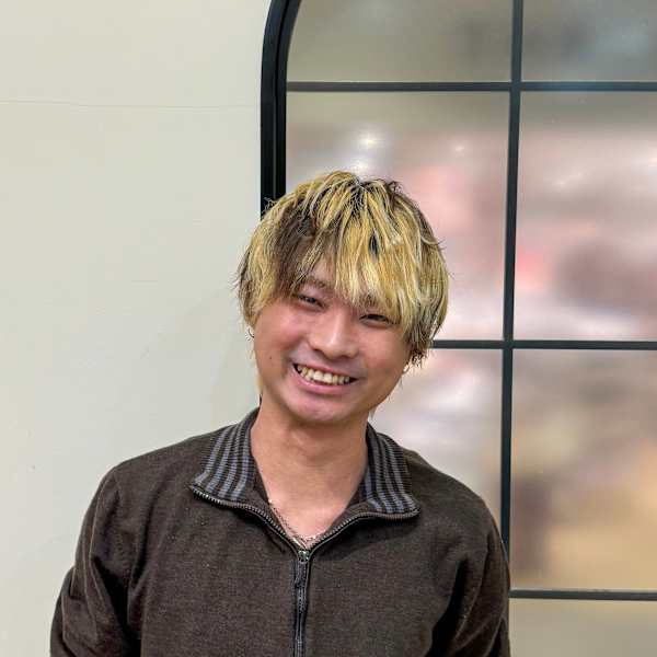 Corazon イオンモール長久手店【コラゾンイオンモールナガクテテン】のスタッフ紹介。河本 拓人