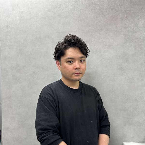BARBER KING【バーバーキング】のスタッフ紹介。山下拓矢