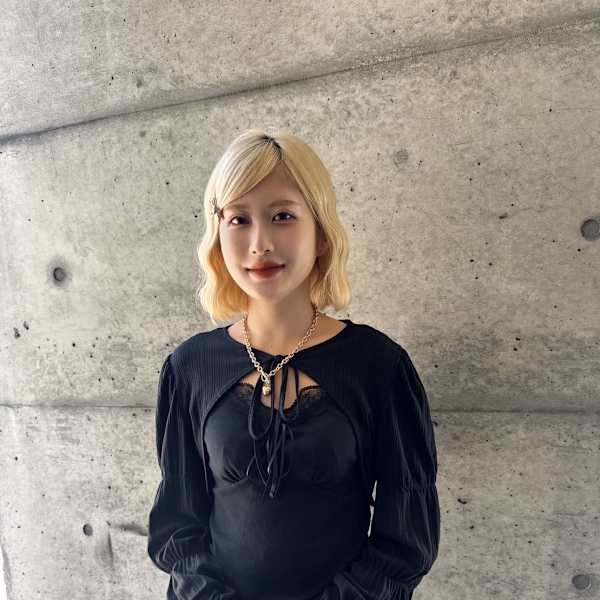 GLADGE 池袋 【グラッジ】【グラッジ】のスタッフ紹介。hitomi