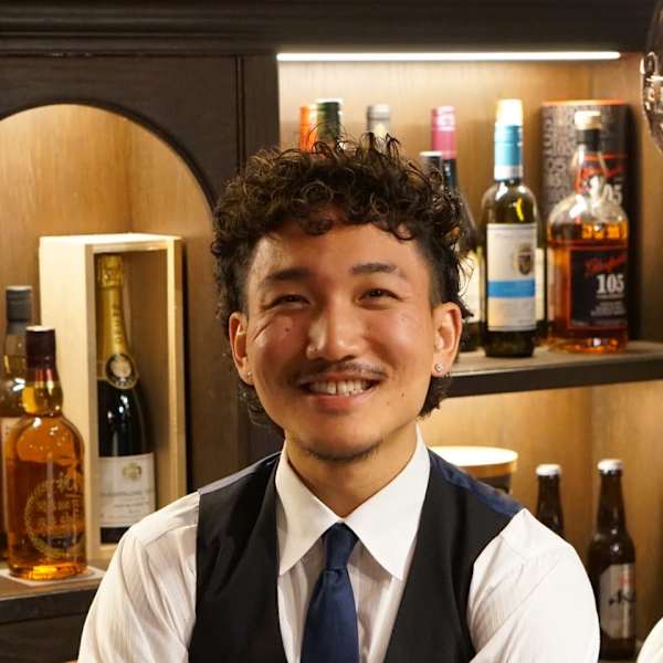 銀座shino【ギンザ シノ】のスタッフ紹介。工藤駿輔