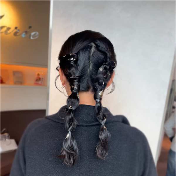 ~タイトツインアレンジ~ちょっと個性的にシンプルなスタイル