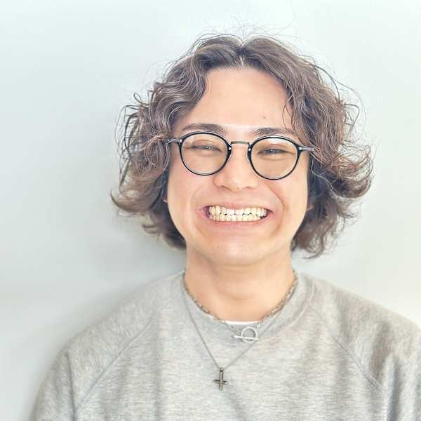 EARTH Authentic 鹿児島吉野店【アースオーセンティック カゴシマヨシノテン】のスタッフ紹介。宝徳 慎太郎