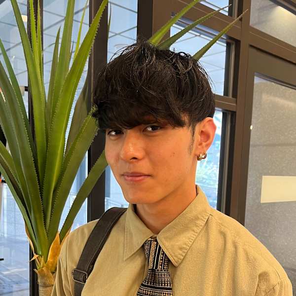 【おしゃれ感+清潔感】大人メンズの“くしゃっとマッシュ”|SARA BEAUTY×LIFESTYLE