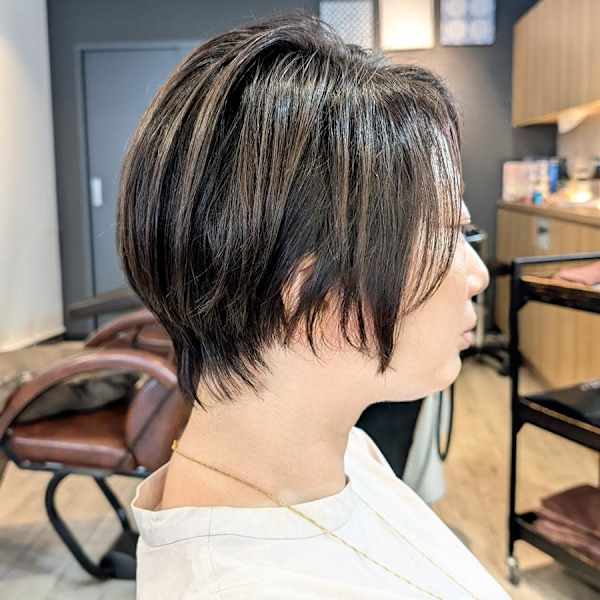 柔らかハイライト×ナチュラル丸みショート