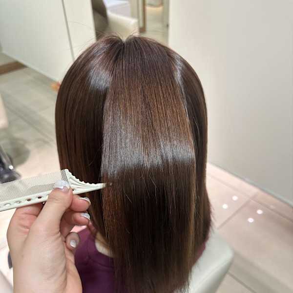 [aika] うねり撃退縮毛矯正