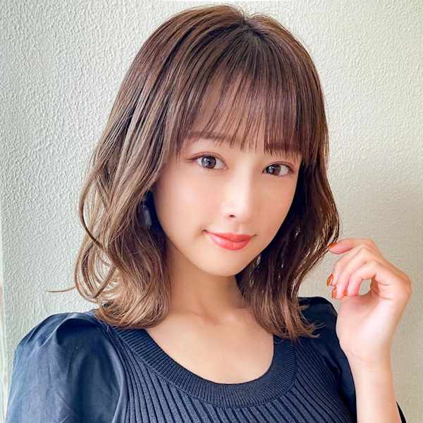 美髪ミディアムストレート寒色系カラー極細ハイライト  