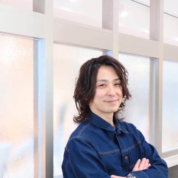 CuCuLa beauty place【ククラ ビューティー プレイス】のスタッフ紹介。岩戸 健太