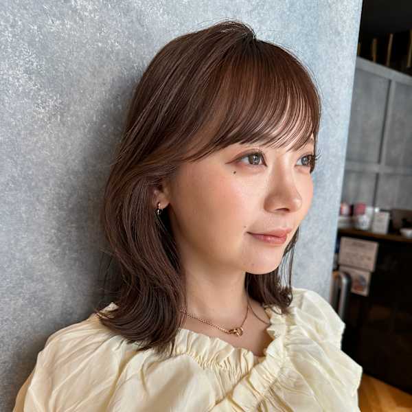 外ハネくびれスタイル