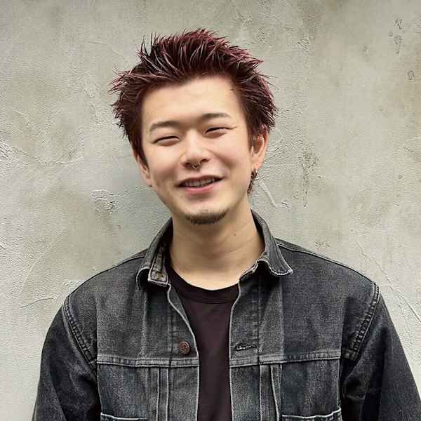 Louwe 中目黒 髪質改善&カラー&トリートメント&ヘッドスパ【ローウェ ナカメグロ カミシツカイゼン アンド トリートメント アンド ヘッドスパ】のスタッフ紹介。WATANABE