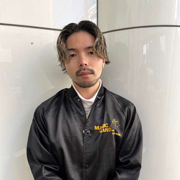Leopard hair salon【レパード ヘアサロン】のスタッフ紹介。村川 玄