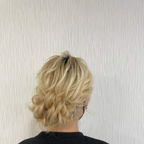 お呼ばれヘア♪サイドローシニヨン