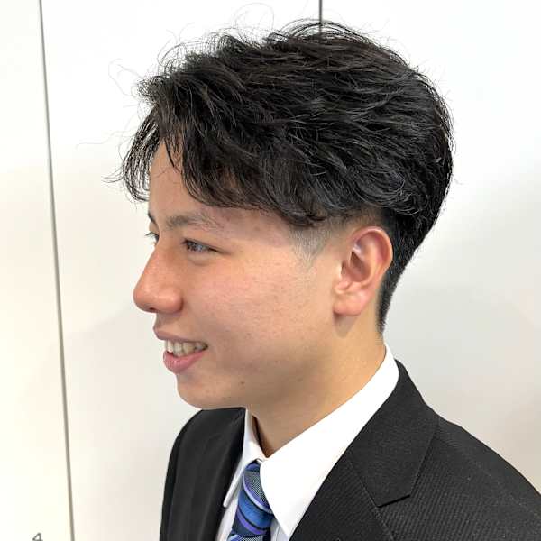 ダークアッシュ/フェザーパーマ/フェザーショー就活ヘア