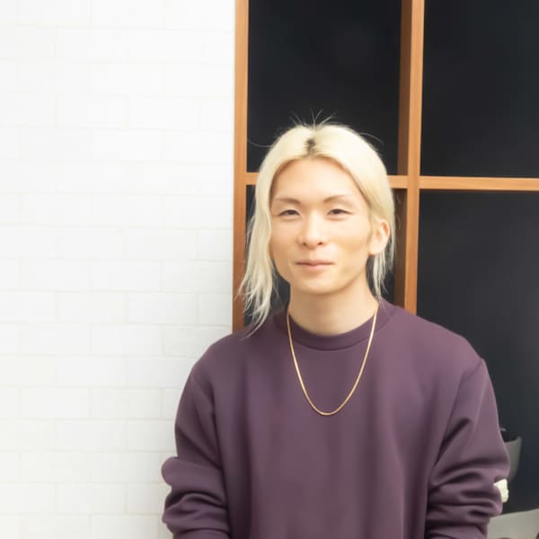 lagoon hair lounge【ラグーンヘアラウンジ】のスタッフ紹介。桑原