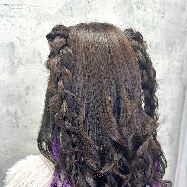 推し活にも！編みのハーフツインテール|HAIR SET STUDIO la cachette【ヘアセットスタジオ ラ カシェット】