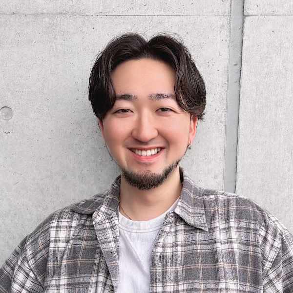 Dxxxx III【ディーエックス スリー】のスタッフ紹介。TOMOKI