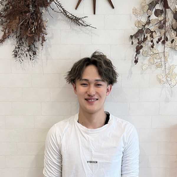 KORERO hair【コレロヘアー】のスタッフ紹介。松本 寿粋