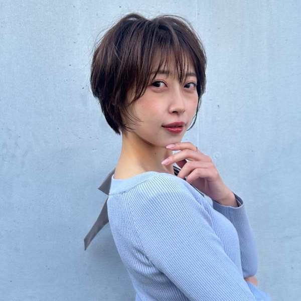 ★くびレイヤーエモージュ斜めバングイメチェン愛されショート|NYNY エビスタ西宮店