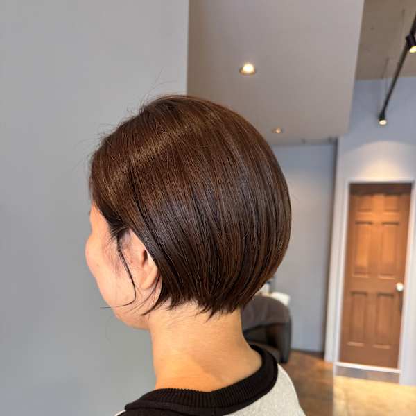 大人カジュアルなゆるふわショート