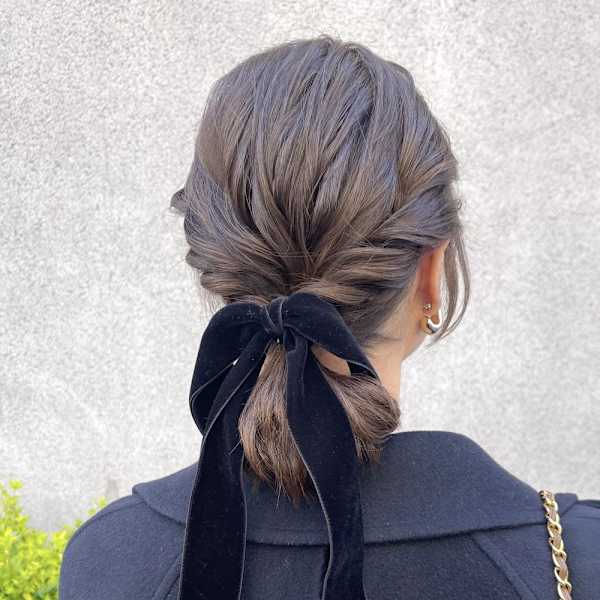 ミディアムポニーテールアレンジ