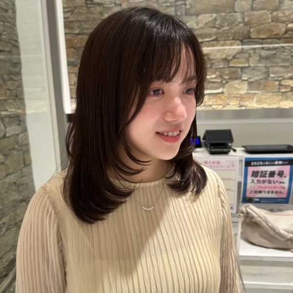 顔回りレイヤースタイル|ZA/ZA 目白店
