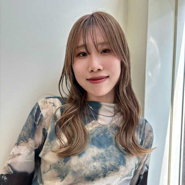 Nelle by green【ネル バイ グリーン】【ネル バイ グリーン】のスタッフ紹介。NATSUMI