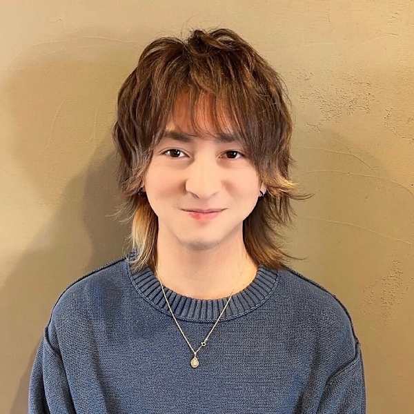 Hair design D. 【ヘアーデザイン ディードット】【ヘアーデザイン ディードット】のスタッフ紹介。渡辺 秀斗