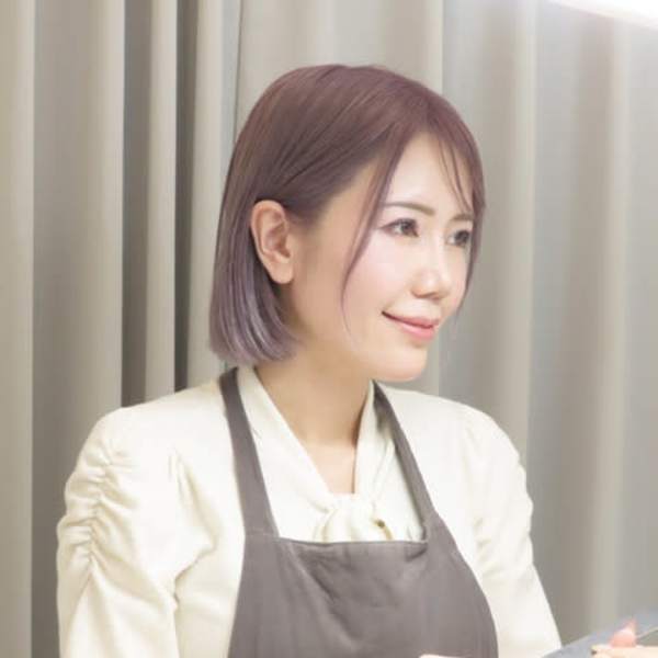 ネイルサロン Lumiena Ginza【ネイルサロン ルミエナギンザ】のスタッフ紹介。カタオカ