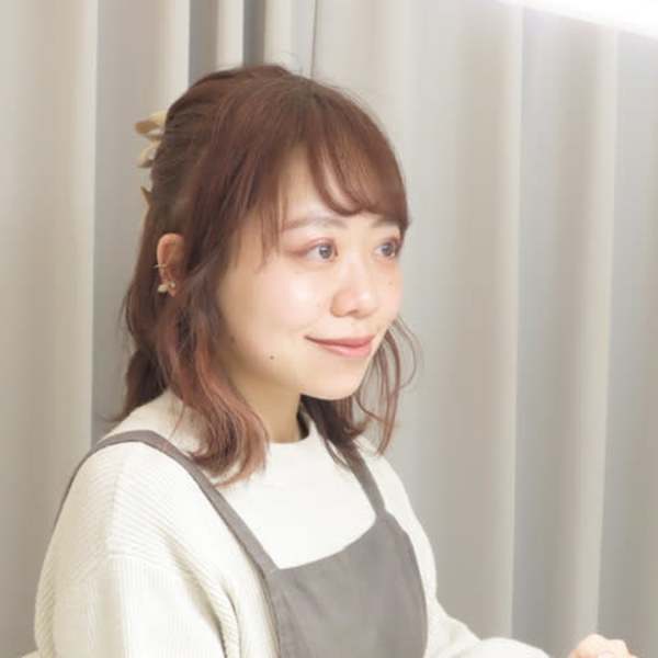 ネイルサロン Lumiena Ginza【ネイルサロン ルミエナギンザ】のスタッフ紹介。サカモト