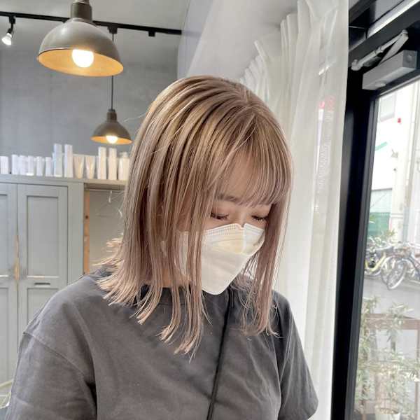 柔らかいミルクティーベージュ