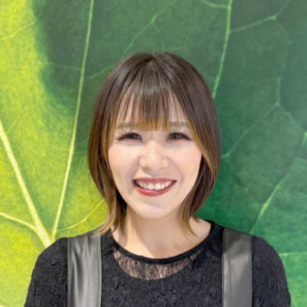 SOCIE AVEDA ペリエ千葉店【ソシエ アヴェダ ペリエチバテン】のスタッフ紹介。川上 千乃