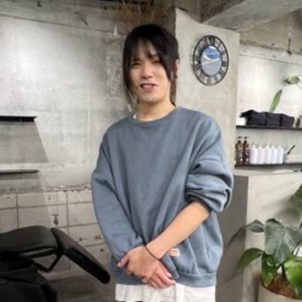 LyS【リス】のスタッフ紹介。齋藤 翔