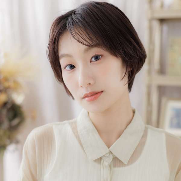 ナチュラルヘルシースタイル前髪なしショート　くすみベージュ|COVER HAIR bliss【カバーヘア ブリス】上尾/上尾西口店