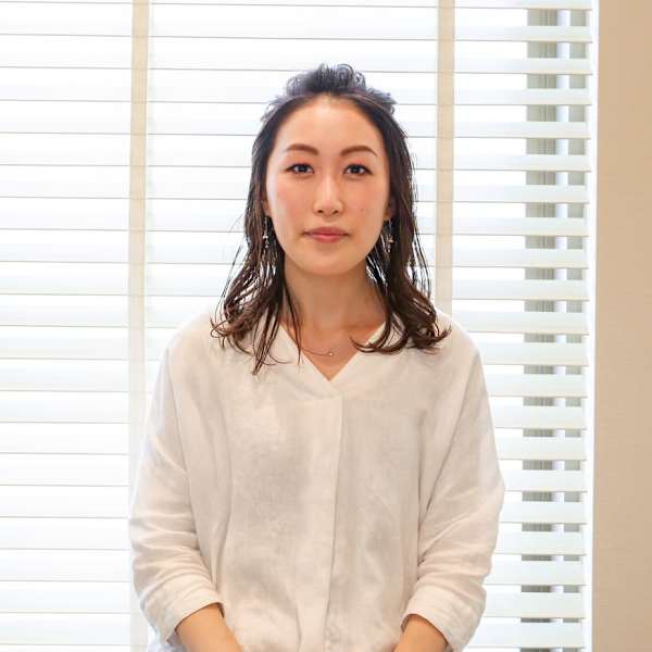 個室美容室 ディアローグ 戸塚店【コシツビヨウシツ ディアローグ トツカテン】のスタッフ紹介。山口 【戸塚】
