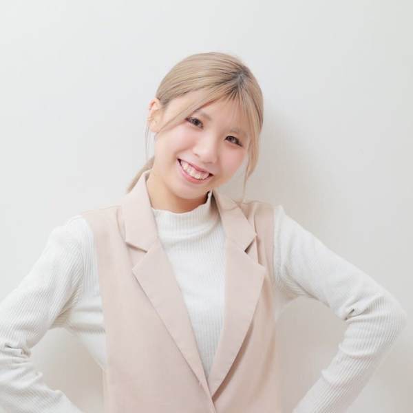 Hair&Make arts lita【ヘアアンドメイクアーツリタ】のスタッフ紹介。伊藤 志帆