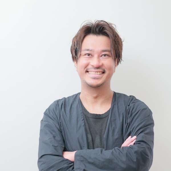 Hair&Make arts lita【ヘアアンドメイクアーツリタ】のスタッフ紹介。宇津木 翔