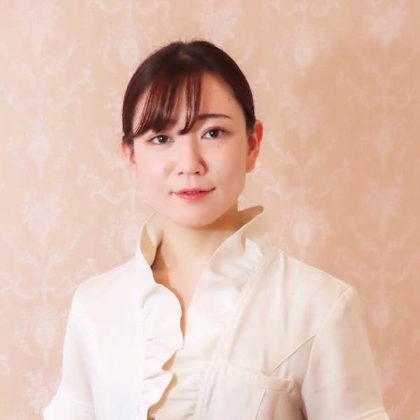 痩身×小顔サロン esthetic salon DESIR【デジール】【ソウシン コガオサロン エステティックサロン デジール】のスタッフ紹介。カエデ