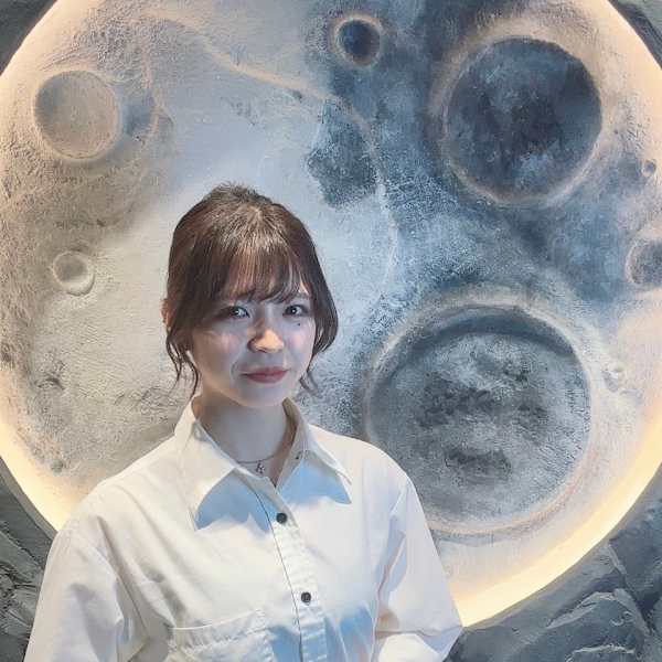 ヒロ銀座名駅西口店【ヒロギンザメイエキニシグチテン】のスタッフ紹介。墓越　聖菜