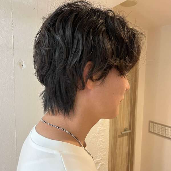 メンズのウルフヘアとナチュラルパーマ|cheri