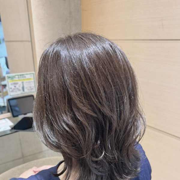 巻かなくても決まる外ハネくびれヘア