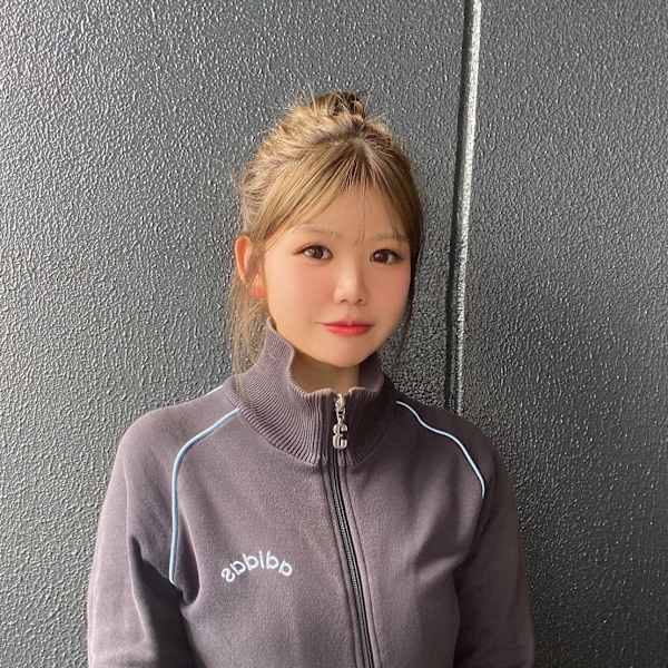 soin de brace 今里店【ソワンドゥブレスイマザトテン】のスタッフ紹介。臼井乃以衣