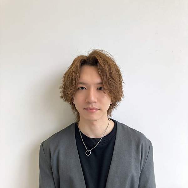 Vis Hair＆Beauty 西新井店【ビス ヘア アンド ビューティー】【ビス ヘアアンドビューティー】のスタッフ紹介。中川拓弥 「西新井」