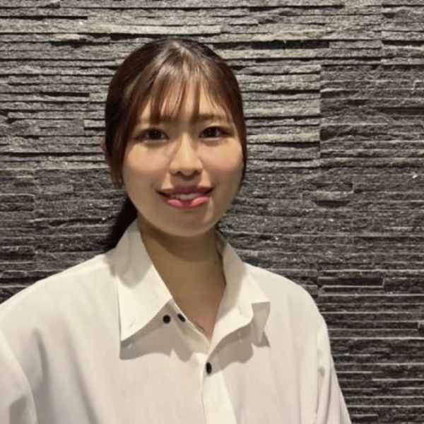 ヒロ銀座ヘアーサロン 五反田店【ヒロギンザヘアーサロンゴタンダテン】のスタッフ紹介。中澤 優菜