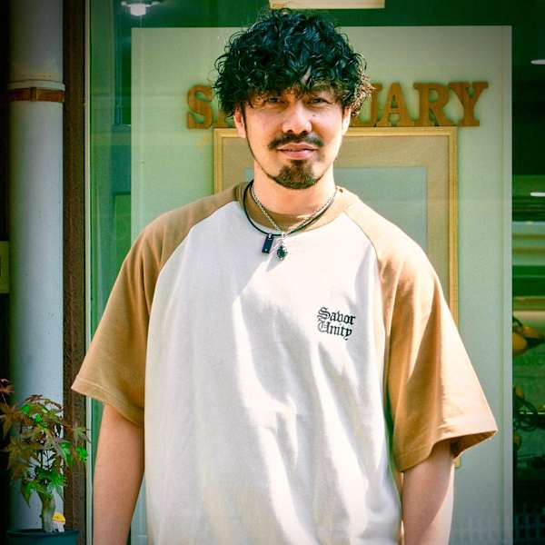 HAIR MAKE SANCTUARY【ヘアメイクサンクチュアリ】のスタッフ紹介。佐藤 大輔