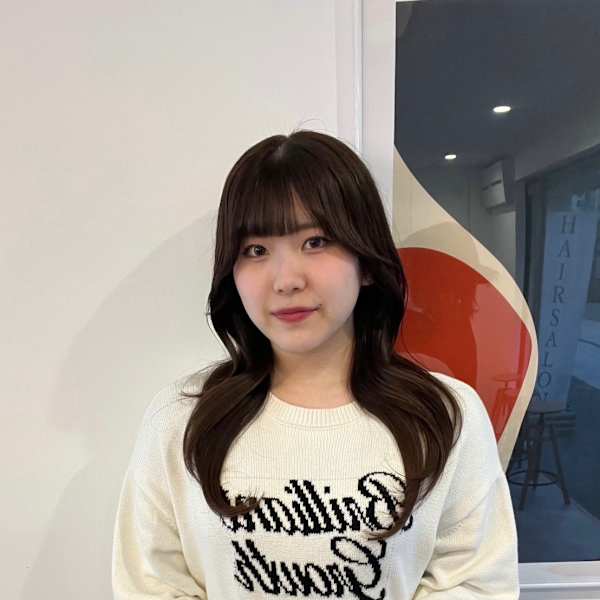 TAP covo【タップコーヴォ】のスタッフ紹介。yui ヘアメイク