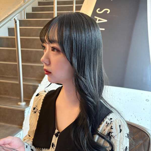 オリーブグレージュ