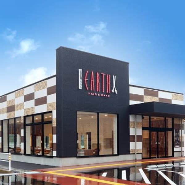 HAIR & MAKE EARTH 佐賀鳥栖店【ヘアメイクアース サガトステン】のスタッフ紹介。鳥栖店フリー